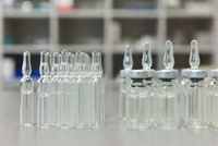 //iirorwxhimlqlm5m.ldycdn.com/cloud/ppBplKorloSRplliiimlkq/Ampoule-And-Vial-Comparison.jpg